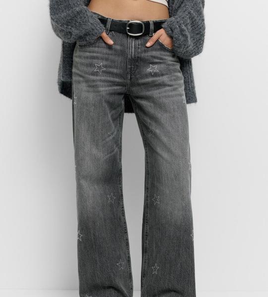 Straight-leg jeans stars